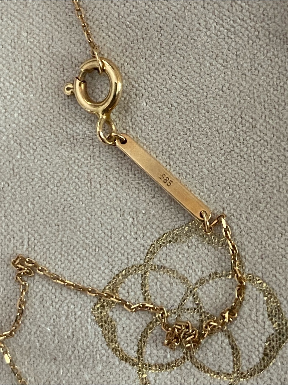585 14K Kendra Scott Solid Gold Letter D Necklace with Diamond Accent - Picture 6 of 6